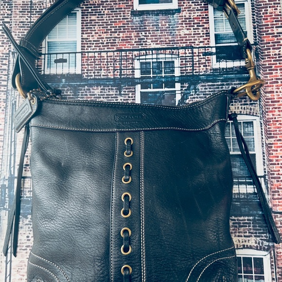 Coach Vintage Chelsea Black Pebbled Leather Shoulder Purse Bag 10399